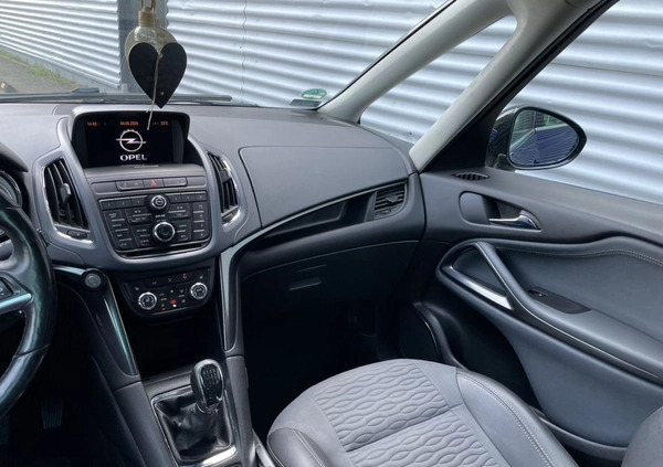 Opel Zafira cena 29900 przebieg: 312000, rok produkcji 2012 z Gubin małe 704